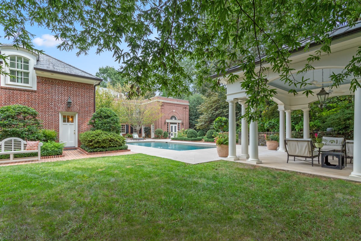2550 Woodward Way Haynes Manor Buckhead