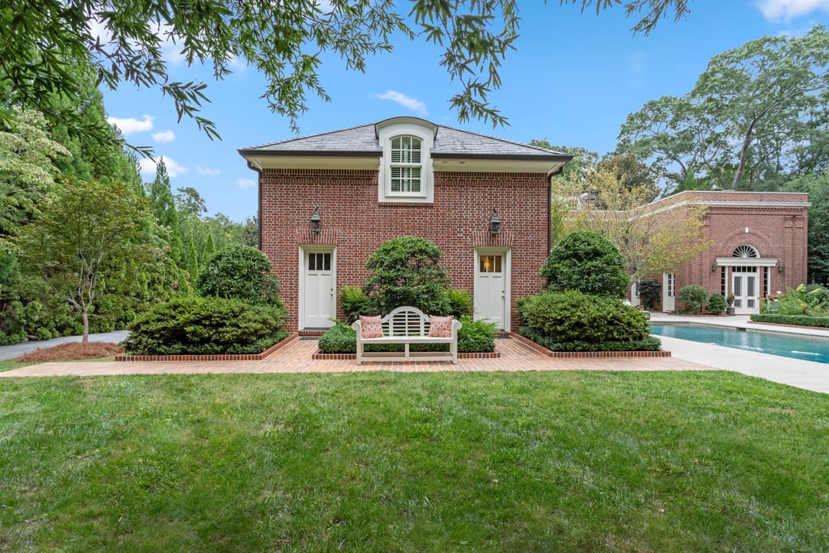 2550 Woodward Way Haynes Manor Buckhead
