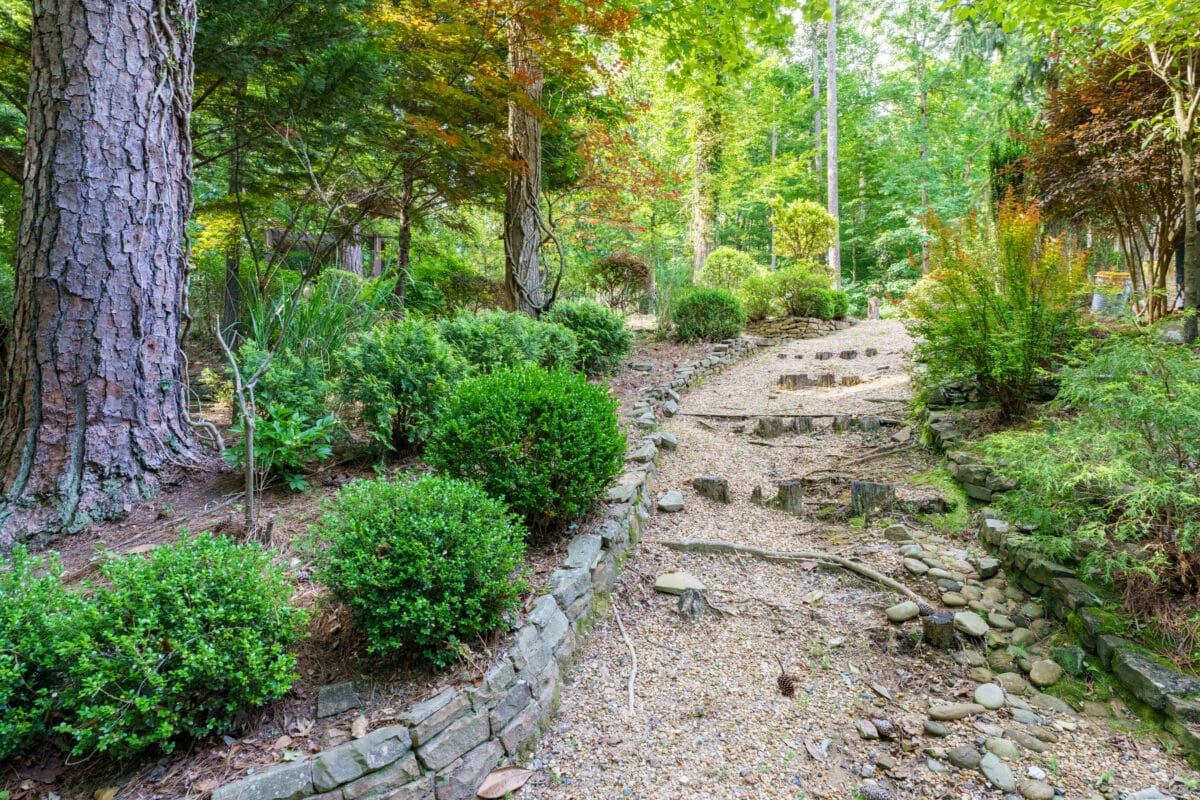 Unique architecture and enchanting gardens in Sandy Springs - Buckhead