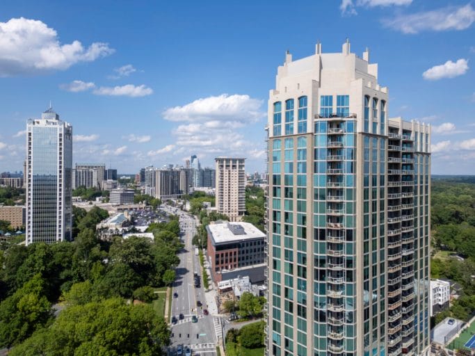 spectacular condo offers a lifestyle as refined as its setting